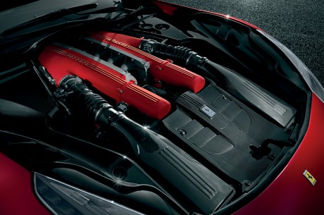 Ferrari F12berlinetta - Engine of the Year 2012