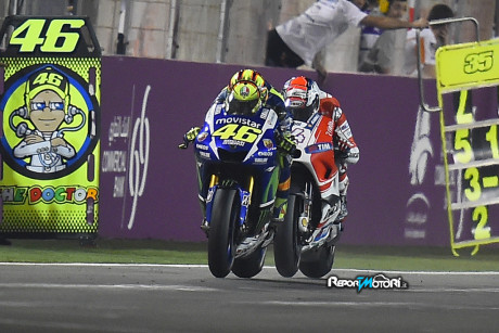 Valentino Rossi vs Andrea Dovizioso - Qatar 2015