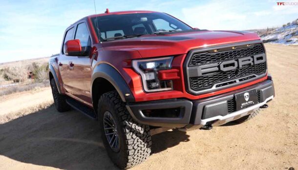 Ford F-150 Raptor vs RAM 1500 TRX