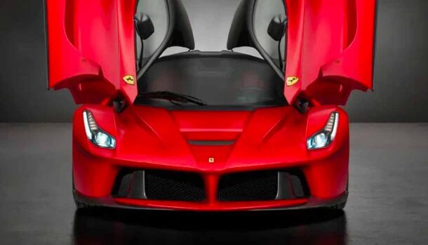 Ferrari: apertura al mercato internazionale con le criptovalute