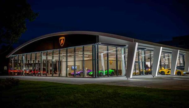 Automobili Lamborghini apre un nuovo showroom a Tallin