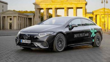 Mercedes-Benz guida automatizzata