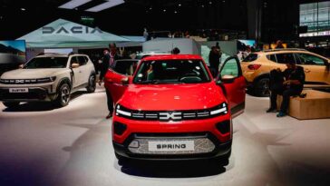 DACIA al Salone dell'Auto di Parigi 2024