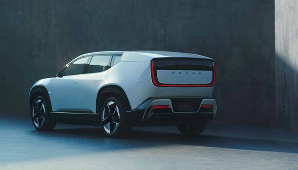 Honda presenta al CES 2025 i prototipi Saloon e SUV della 0 Serie