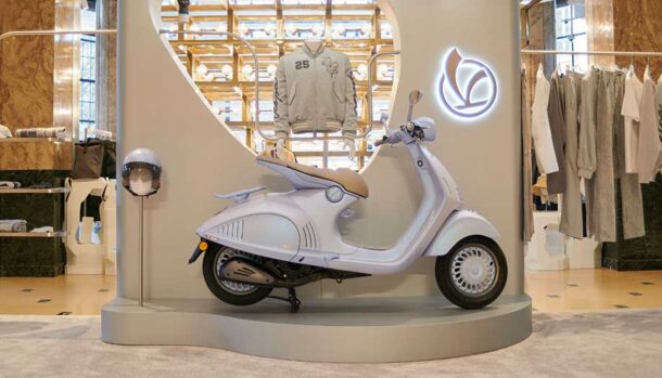 Vespa 946 Snake